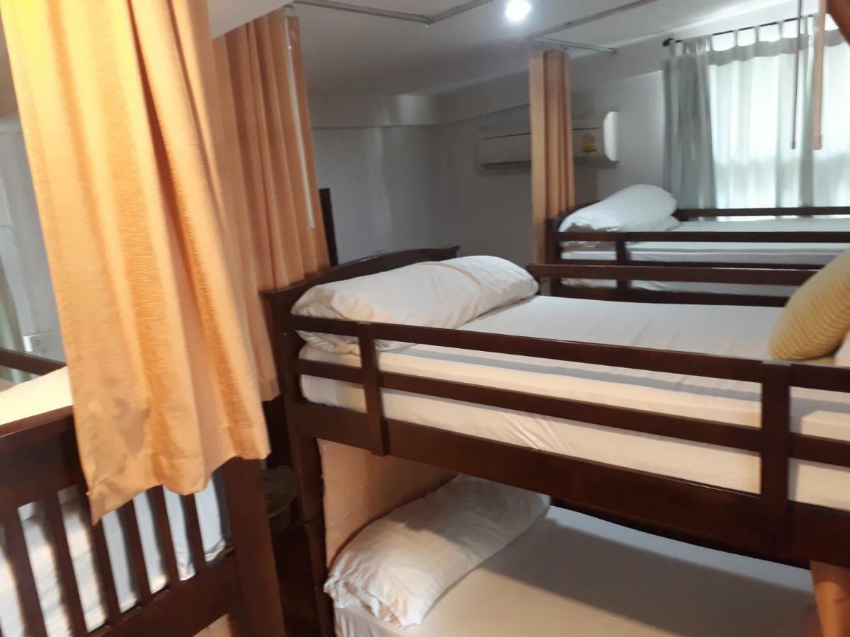 House 23 Guesthouse Bangkok Eksteriør billede